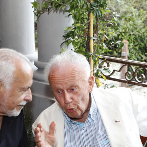 Exclusif - Francis Perrin, Philippe Bouvard, Jean-Pierre Foucault lors de l'inauguration du restaurant Da Laura à Mougins le 14 juillet 2020. © Dylan Meifret / Nice Matin / Bestimage