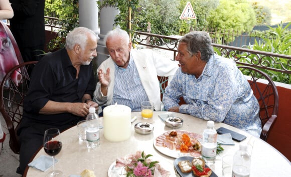 Exclusif - Francis Perrin, Philippe Bouvard, Jean-Pierre Foucault lors de l'inauguration du restaurant Da Laura à Mougins le 14 juillet 2020. © Dylan Meifret / Nice Matin / Bestimage