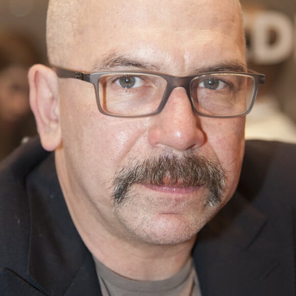 Philippe Torreton pour "Chers Francais" présent au "33ème Salon du Livre" au Parc des expositions de la Porte de Versailles (Paris 15e). © Pierre Perusseau/Bestimage