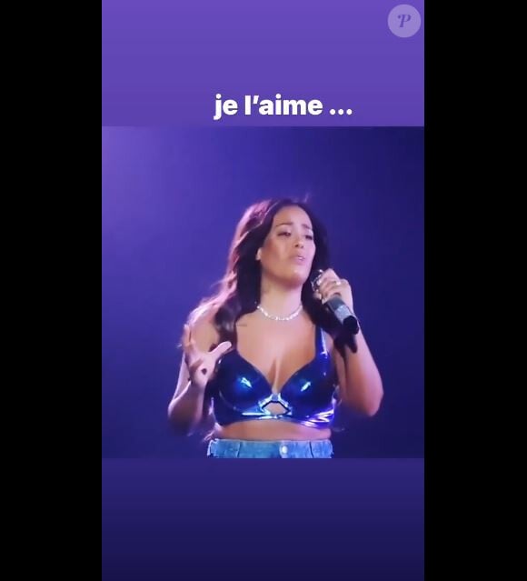 Amel Bent clame son amour à son mari Patrick Antonelli mercredi 8 juillet 2020. Il est jugé pour "corruption", "modification frauduleuse d'un système de données" ou "obtention frauduleuse de document administratif" par le tribunal correctionnel de Nanterre.