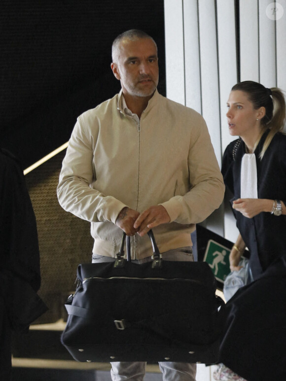 Exclusif - Patrick Antonelli, le mari de la chanteuse A.Bent, quitte le tribunal de grande instance à Nanterre, après avoir reçu le verdict de son procès. Le 8 juillet 2020.