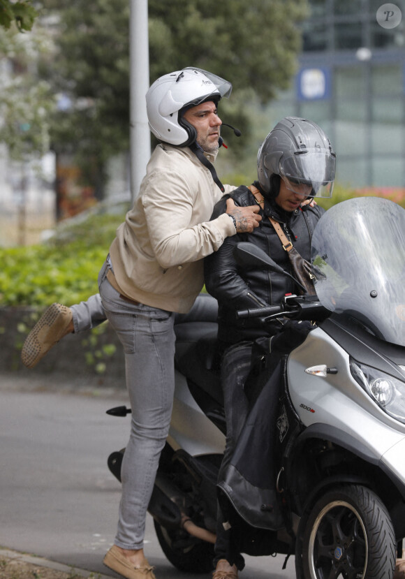 Exclusif - Patrick Antonelli, le mari de la chanteuse A.Bent, quitte le tribunal de grande instance à Nanterre, après avoir reçu le verdict de son procès. Le 8 juillet 2020.