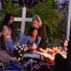 Liliane Jossua et sa fille Léa, Laeticia Hallyday et ses filles Jade et Joy - Pour le deuxième anniversaire de la mort de Johnny, Laeticia Hallyday et ses filles Jade et Joy se recueillent sur sa tombe au cimetière de Lorient à Saint-Barthélémy le 5 décembre 2019.