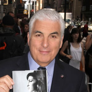 Mitch Winehouse à New York en 2012 pour présenter son livre sur sa fille Amy Winehouse.