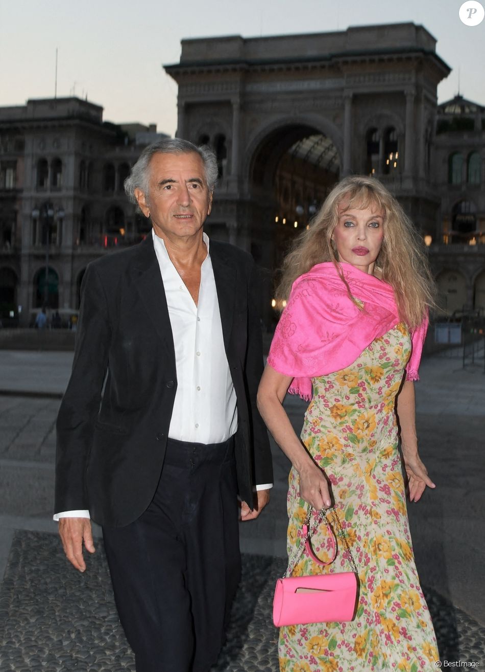 Bernard-Henri Lévy (BHL) et sa femme Arielle Dombasle ...