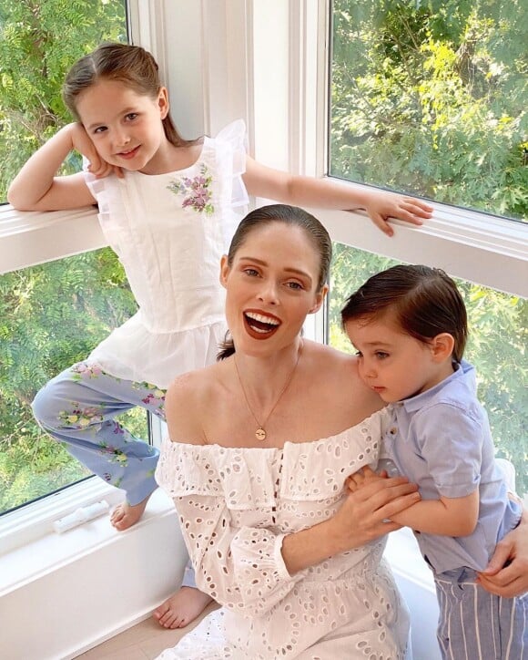 Coco Rocha et ses deux enfants sur Instagram, le 24 juin 2020.