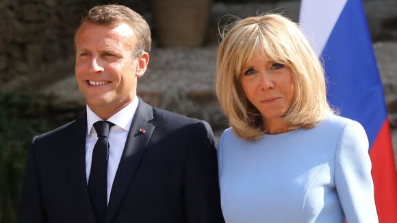 Brigitte et Emmanuel Macron au fort de Brégançon, adapté pour les petits-enfants