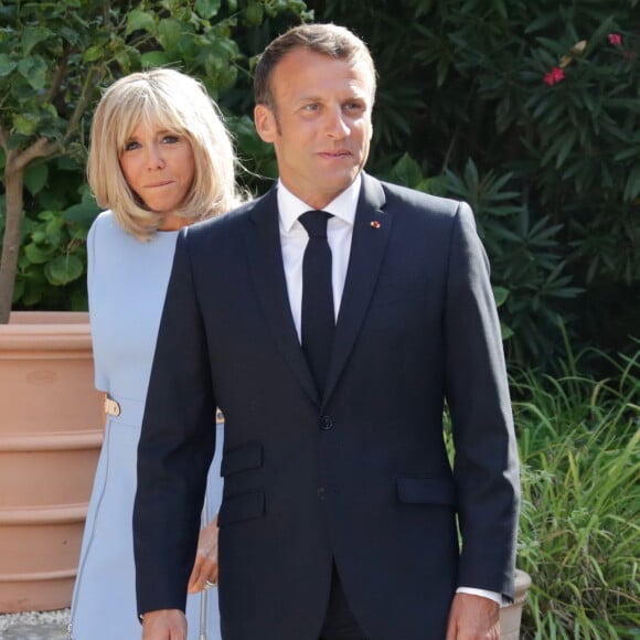 Le président de la République française Emmanuel Macron et sa femme la Première Dame Brigitte Macron - Le président de la République française reçoit le président de la fédération de Russie au fort de Brégançon, à Bormes-les-Mimosas, France, le 19 août 2019. © Itar Tass/Bestimage