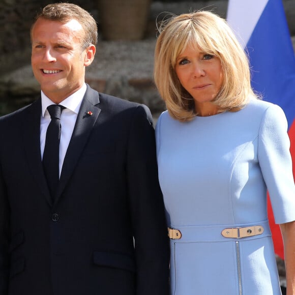 Le président Emmanuel Macron, la première dame Brigitte Macron - Le président de la République française reçoit le président de la fédération de Russie au fort de Brégançon le 19 août 2019. © Dominique Jacovides / Bestimage