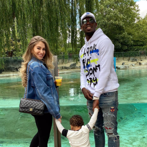 Paul Pogba, son épouse Zulay Pogba et leur fils Shakur visitent le zoo de Londres. Août 2020.