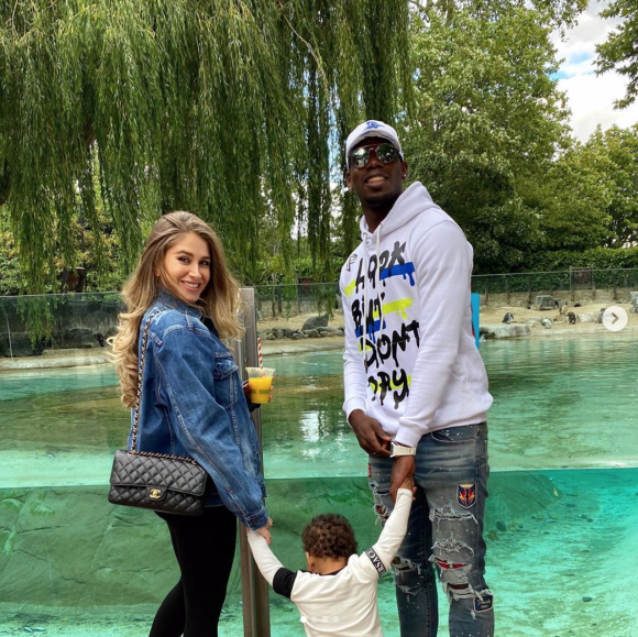 Paul Pogba, son épouse Zulay Pogba et leur fils Shakur visitent le zoo de Londres. Août 2020.