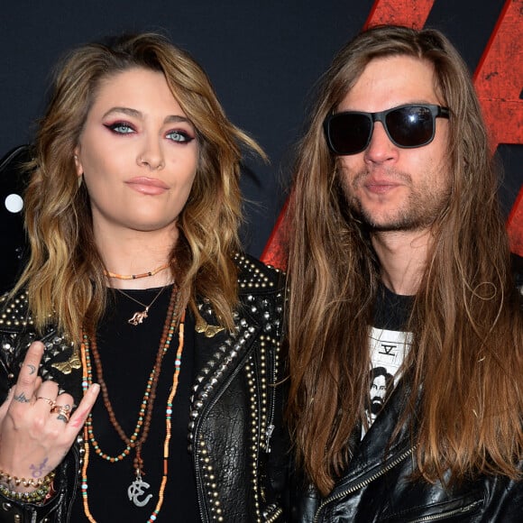Paris Jackson et Gabriel Glenn à l'avant-première du film Netflix "The Dirt" au cinéma ArcLight dans le quartier de Hollywood, à Los Angeles, Californie, Etats-Unis, le 18 mars 2019.