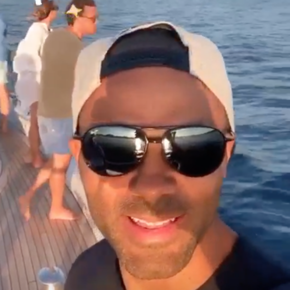 Tony Parker se balade en mer sur un bateau. Le 8 août 2020.