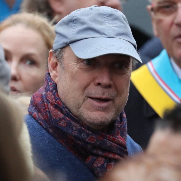 Julien Lepers - Arrivées aux obsèques de Michou en l'église Saint-Jean de Montmartre à Paris. Le 31 janvier 2020