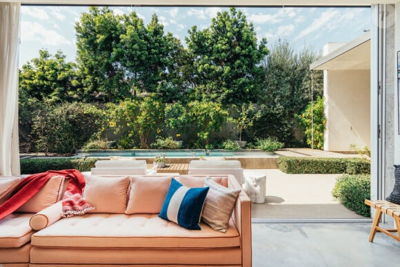 Emilia Clarke a mis en vente sa maison de Venice à Los Angeles pour 4,9 millions de dollars.