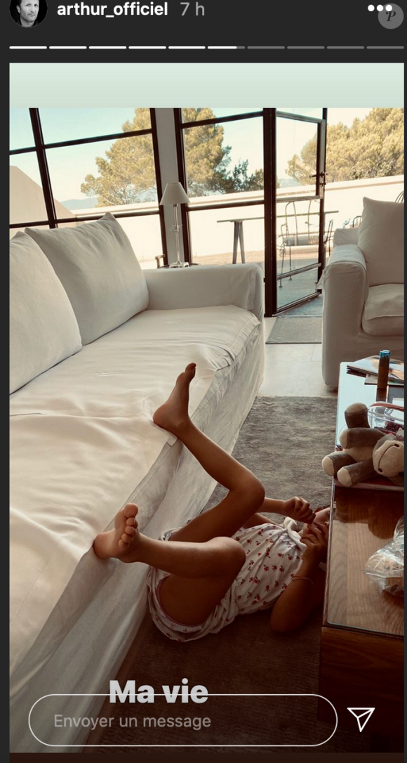Arthur partage une craquante photo de sa fille Manava sur Instagram, 26 août 2020