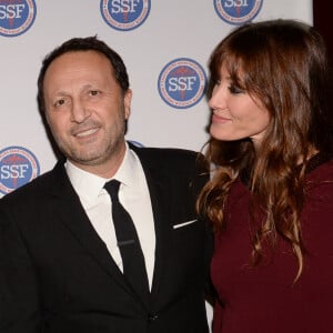 Exclusif - Arthur (Jacques Essebag) et sa compagne Mareva Galanter - Dîner de gala et vente aux enchère pour l'association "Sauveteurs sans frontières" ("Qui sauve une vie sauve l'humanité") à l'hôtel du collectionneur à Paris, France, le 13 février 2018. © Rachid Bellak/Bestimage