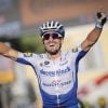 Julian Alaphilippe remporte la deuxième étape du Tour de France, le 30 août 2020 à Nice. Emu, le nouveau Maillot jaune a dédié sa victoire à son père, disparu fin juin 2020. 