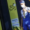 Julian Alaphilippe remporte la deuxième étape du Tour de France, le 30 août 2020 à Nice. Emu, le nouveau Maillot jaune a dédié sa victoire à son père, disparu fin juin 2020. 