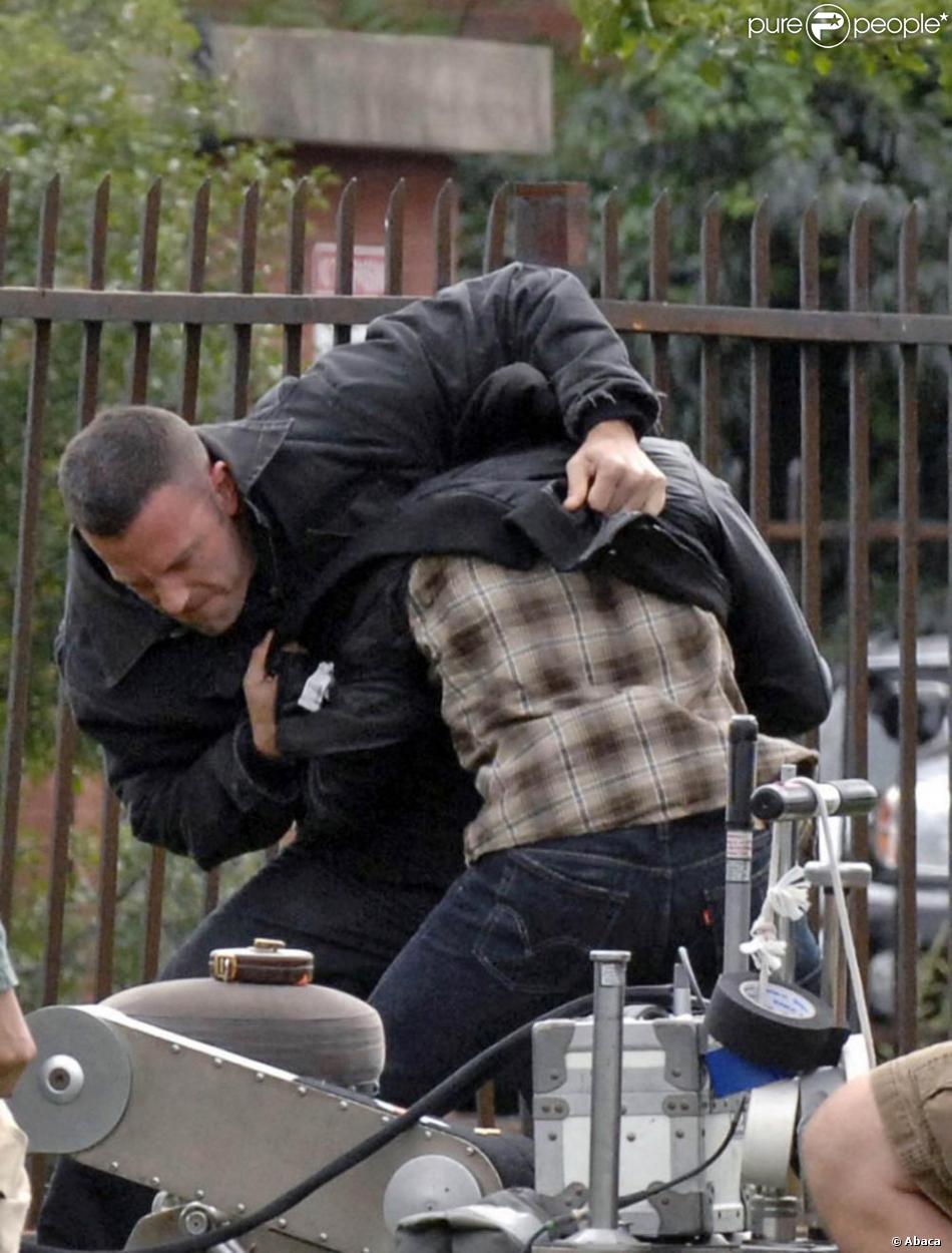 Ben Affleck Sur Le Tournage De Son Film The Town A Boston Il Tourne Une Scene De Bagarre Septembre 09 Purepeople