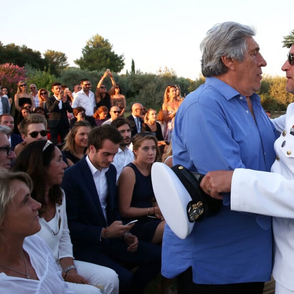 Exclusif - Benjamin Castaldi et son père Jean-Pierre Castaldi - Cérémonie religieuse - Mariage de Benjamin Castaldi et Aurore Aleman au Mas de La Rose à Eygalières, le 27 août 2016. © Jacovides-Moreau/Bestimage