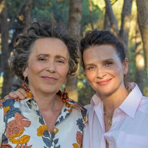 Exclusif - Juliette Binoche et Marie-Monique Robin - La première édition du "Porquerolles film festival" consacré à l'environnement et présidé par l'actrice Juliette Binoche a récompensé le film "Dark water". La première édition du " Porquerolles Film Festival " s'est tenue du 8 juillet au 27 août 2020. © Patrick Carpentier / Bestimage