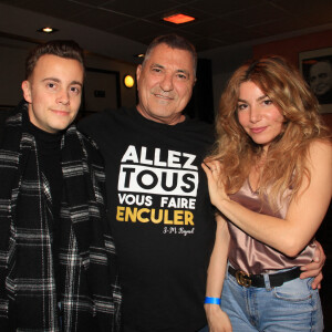 Exclusif - Morgan (humoriste), Jean-Marie Bigard et sa femme Lola Marois-Bigard après le spectacle "Il Etait Une Fois Jean-Marie Bigard" à L'Olympia de Paris, France, le 27 février 2020. © Philippe Baldini/Bestimage 