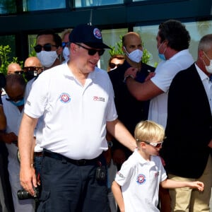 Le prince Albert II de Monaco, le prince Jacques de Monaco, marquis des Baux - La famille princière de Monaco à l'arrivée de la 3ème édition de la course "The Crossing : Calvi-Monaco Water Bike Challenge". Monaco, le 13 septembre 2020. © Bruno Bebert/Bestimage