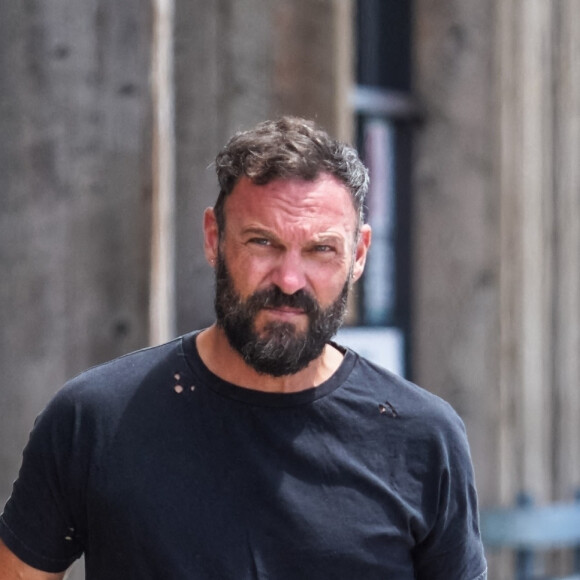 Exclusif - Brian Austin Green est allé faire des courses chez Vintage Grocers au Trancas Country Market dans le quartier de Malibu à Los Angeles pendant l'épidémie de coronavirus (Covid-19), le 13 août 2020.
