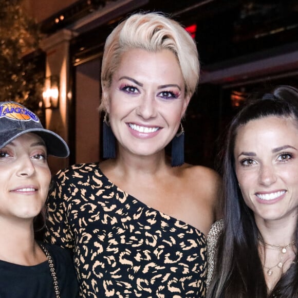 Camille Lellouche, Katrina Patchett, Capucine Anav - Les people font la fête à la Gioia à Saint-Tropez. Eté 2020. © Arthur Wilhelm via Bestimage