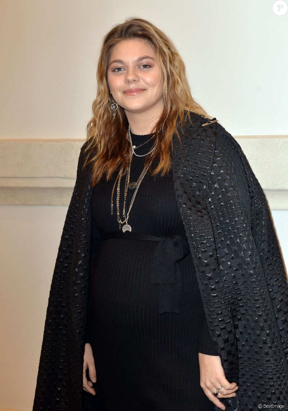 Louane Emera (enceinte) lors du photocall du dernier ...