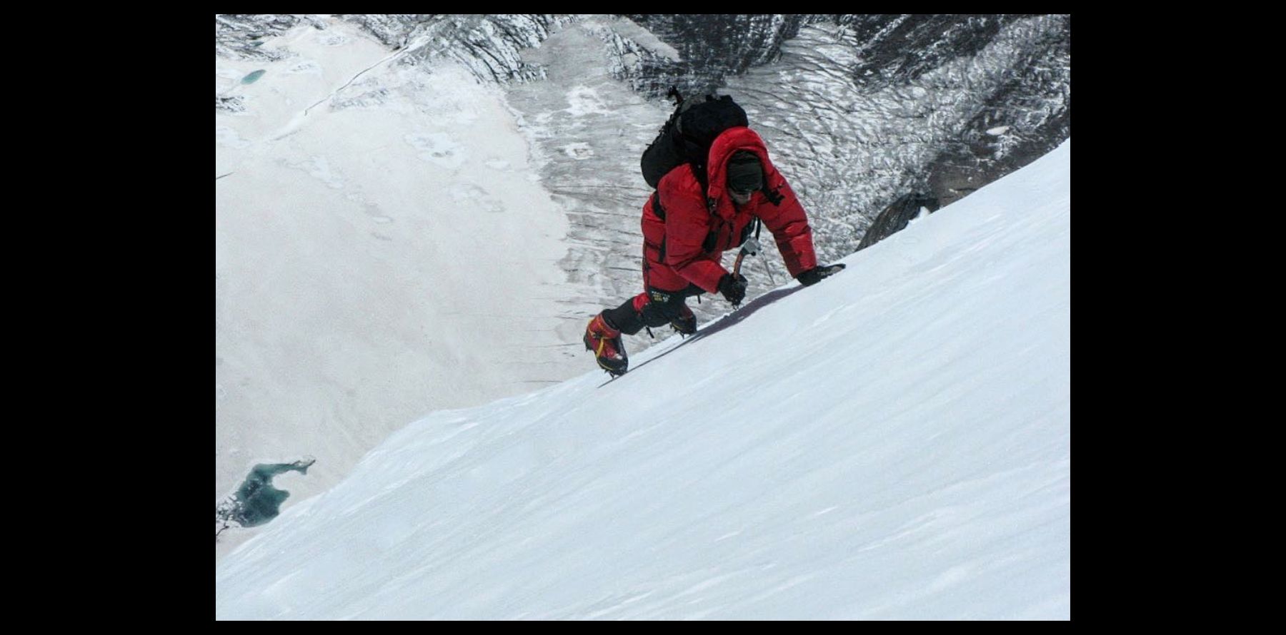 Mike Horn tombe d'un iceberg et échappe au pire une vidéo effrayante