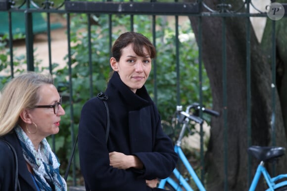 Doria Tillier - Hommage à Guy Bedos en l'église de Saint-Germain-des-Prés à Paris le 4 juin 2020.