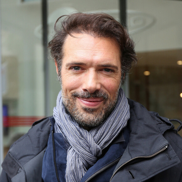 Nicolas Bedos - People à la sortie de la station RTL à Paris le 31 octobre 2019. © Jonathan Rebboah / Panoramic / Bestimage