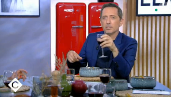 Gad Elmaleh se moque du nouveau compagnon d'Alessandra Sublet dans C à vous jeudi 24 septembre 2020 - France 5