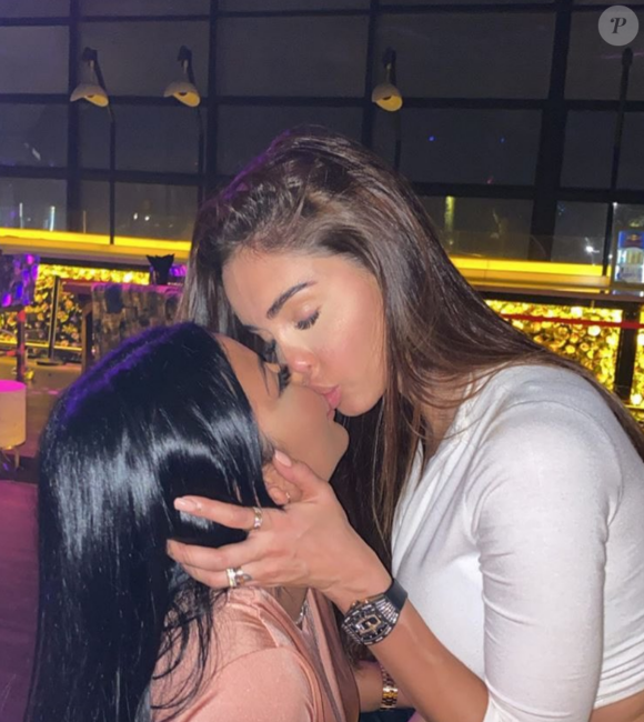 Nabilla et Maeva Ghennam en soirée ensemble à Dubaï