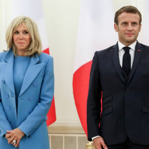 Le président de la république, Emmanuel Macron accompagné de la première dame Brigitte Macron et Gitanas Nauseda, président de la république de Lithuaine, au palais présidentiel, Vilnius, Lituanie, le 28 septembre 2020. © Stéphane Lemouton / Bestimage 