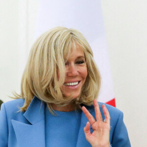 Le président de la république, Emmanuel Macron accompagné de la première dame Brigitte Macron et Gitanas Nauseda, président de la république de Lithuaine, au palais présidentiel, Vilnius, Lituanie, le 28 septembre 2020. © Stéphane Lemouton / Bestimage 