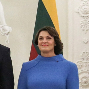 Le président de la république, Emmanuel Macron accompagné de la première dame Brigitte Macron et Gitanas Nauseda, président de la république de Lithuaine, au palais présidentiel, Vilnius, Lituanie, le 28 septembre 2020. © Stéphane Lemouton / Bestimage 