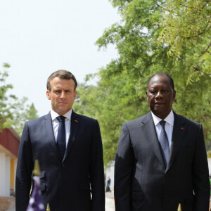 Alassane Ouattara, président de la République de Côte d'Ivoire, Dominique Ouattara, Première dame, Emmanuel Macron, président de la République française, Brigitte Macron, Première dame - Déplacement en Côte d'Ivoire - Hommage aux soldats français et américains morts dans l'exercice de leur mission en Côte D'ivoire le 6.11.2004, Lycée Descarte à Bouaké, le 22 décembre 2019. © Dominique Jacovides / Bestimage 