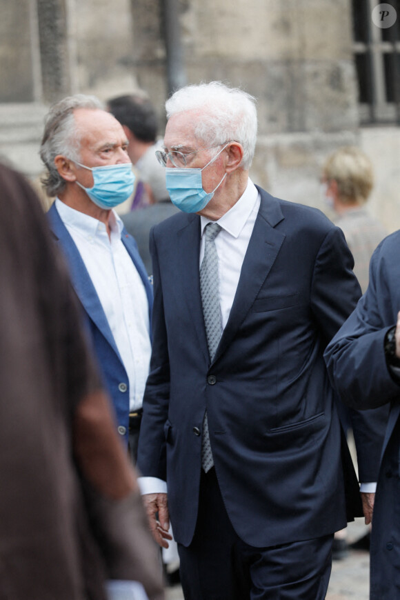 Exclusif - Lionel Jospin - Sorties de la messe hommage à Jean-Loup Dabadie en l'église Saint-Germain-des-Prés à Paris le 23 septembre 2020. 