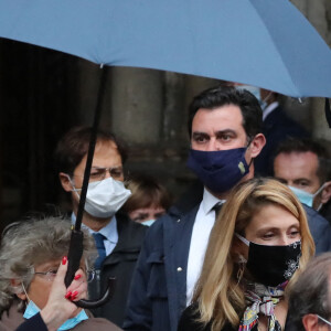 Julie Gayet et son compagnon François Hollande - Sorties des obsèques de Juliette Gréco en l'église Saint-Germain-des-Prés. Le 5 octobre 2020 © Jacovides-Moreau / Bestimage 