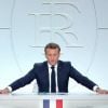 Le président Emmanuel Macron intervient à la télévision pour annoncer un couvre-feu dans les zones les plus touchées par l'épidémie de coronavirus (COVID-19) le 14 octobre 2020. © Federico Pestellini / Panoramic / Bestimage 