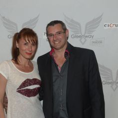 Archives - Frédérique Courtadon et Stéphen Cohen (patron de la marque) à la soirée de lancement de la vapoteuse électronique Gleenway à l'hôtel O à Paris, le 6 mai 2014.