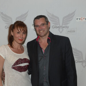 Archives - Frédérique Courtadon et Stéphen Cohen (patron de la marque) à la soirée de lancement de la vapoteuse électronique Gleenway à l'hôtel O à Paris, le 6 mai 2014.