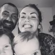 Tiffany (Mamans &amp; Célèbres) a perdu son "papy moustache", mort après un accident domestique. Elle peut compter sur le soutien de son mari Justin et leurs filles Romy (2 ans) et Zélie (10 mois).