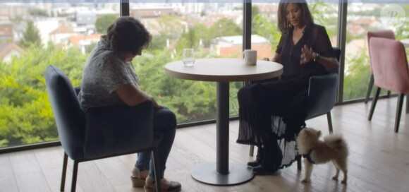 Eric le chevrier et Claudine face à Karine Le Marchand dans "L'amour est dans le pré 2020", lundi 26 octobre, sur M6