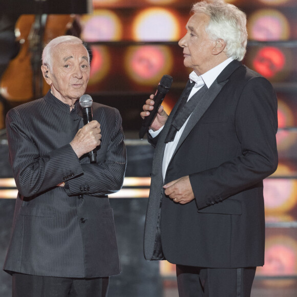 Exclusif - Charles Aznavour et Michel Sardou - Enregistrement de l'émission "Dernier Show" de Michel Sardou à Paris. Le 12 septembre 2017. © Pierre Perusseau / Bestimage