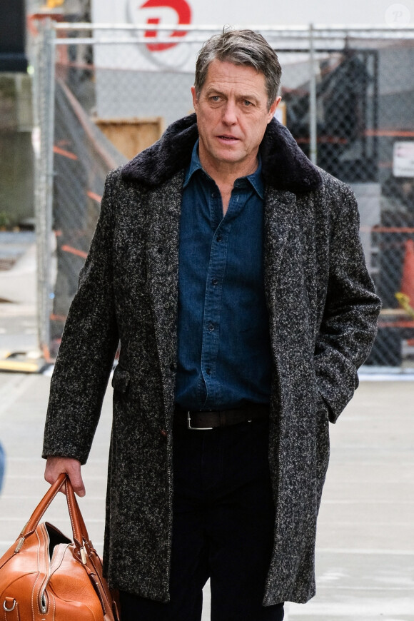 Hugh Grant sur le tournage de la série " The Undoing " à New York Le 13 avril 2019