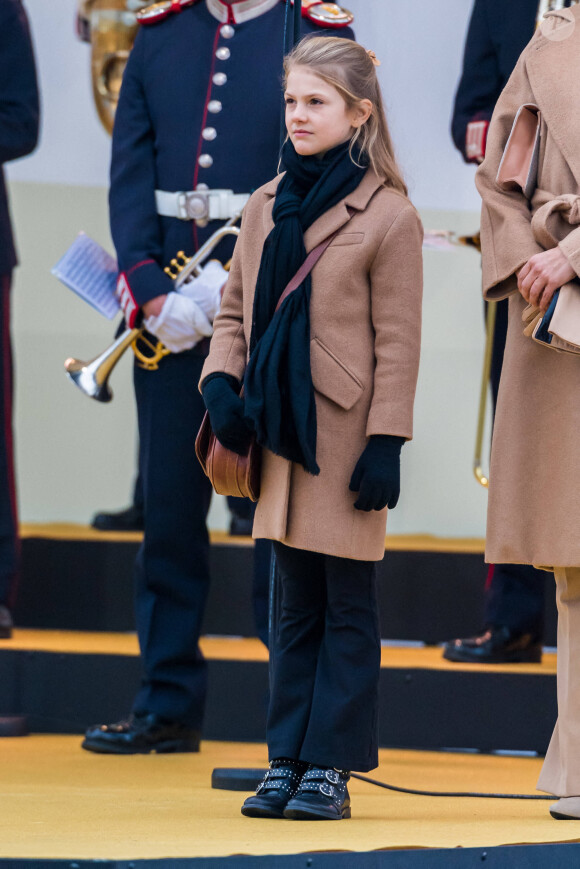 La princesse Estelle - La famille royale de Suède à l'inauguration du pont Slussbron à Stockholm en Suède, le 25 octobre 2020